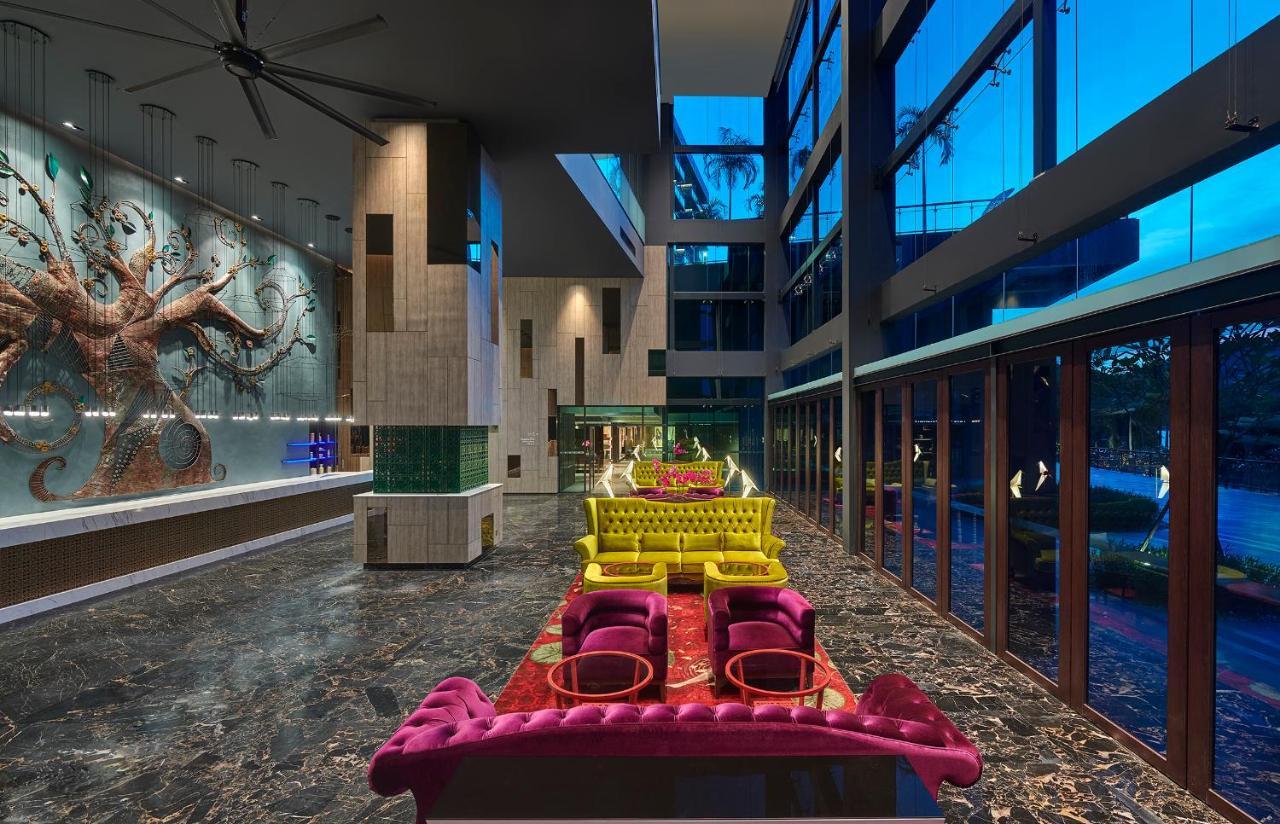 Angsana Teluk Bahang, Penang Batu Ferringhi Exterior photo The lobby of the W Hotel